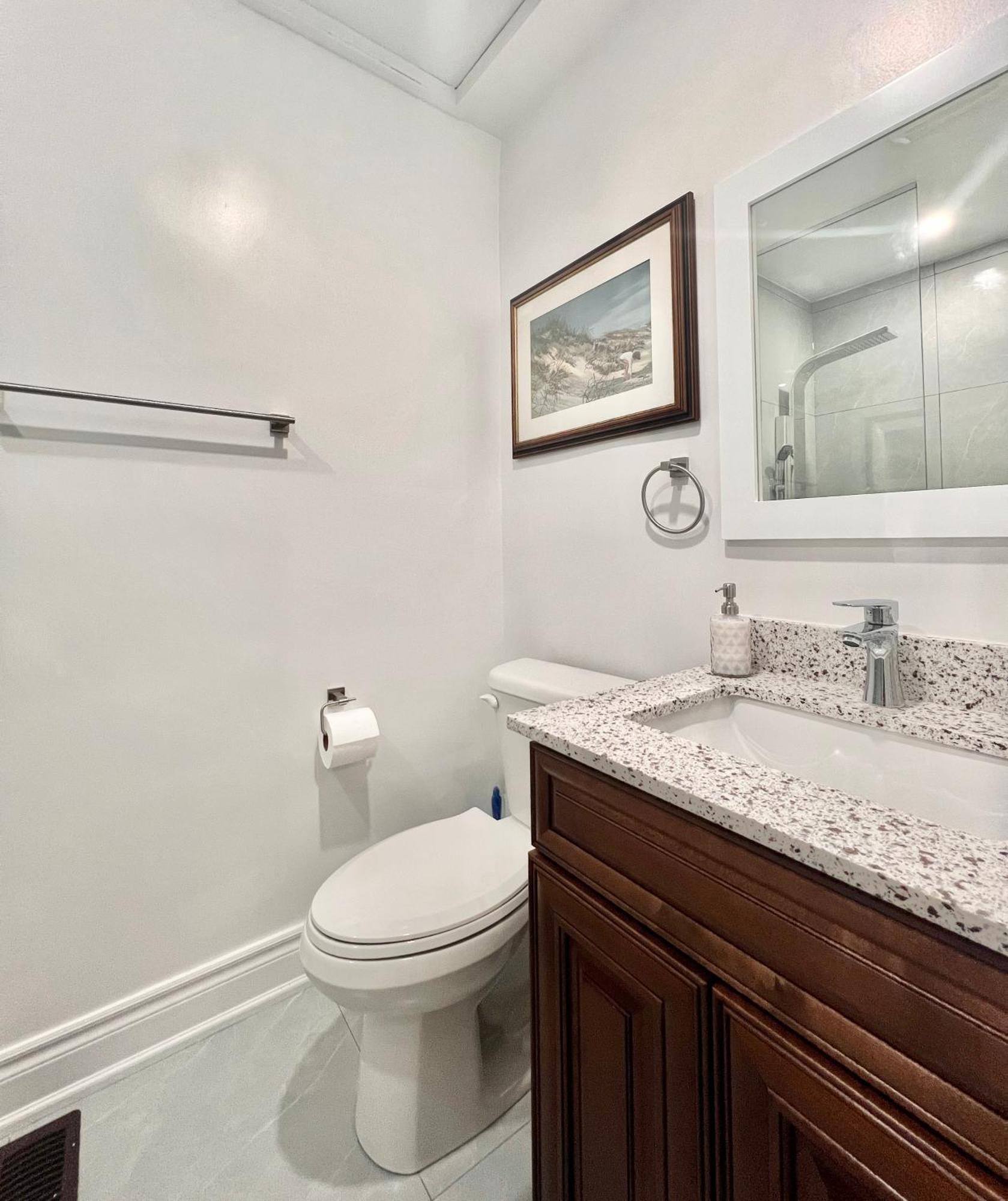 Upgraded Rooms With Bath 7-Min To Subway Near Downsview Rogers Stadium Toronto Zewnętrze zdjęcie