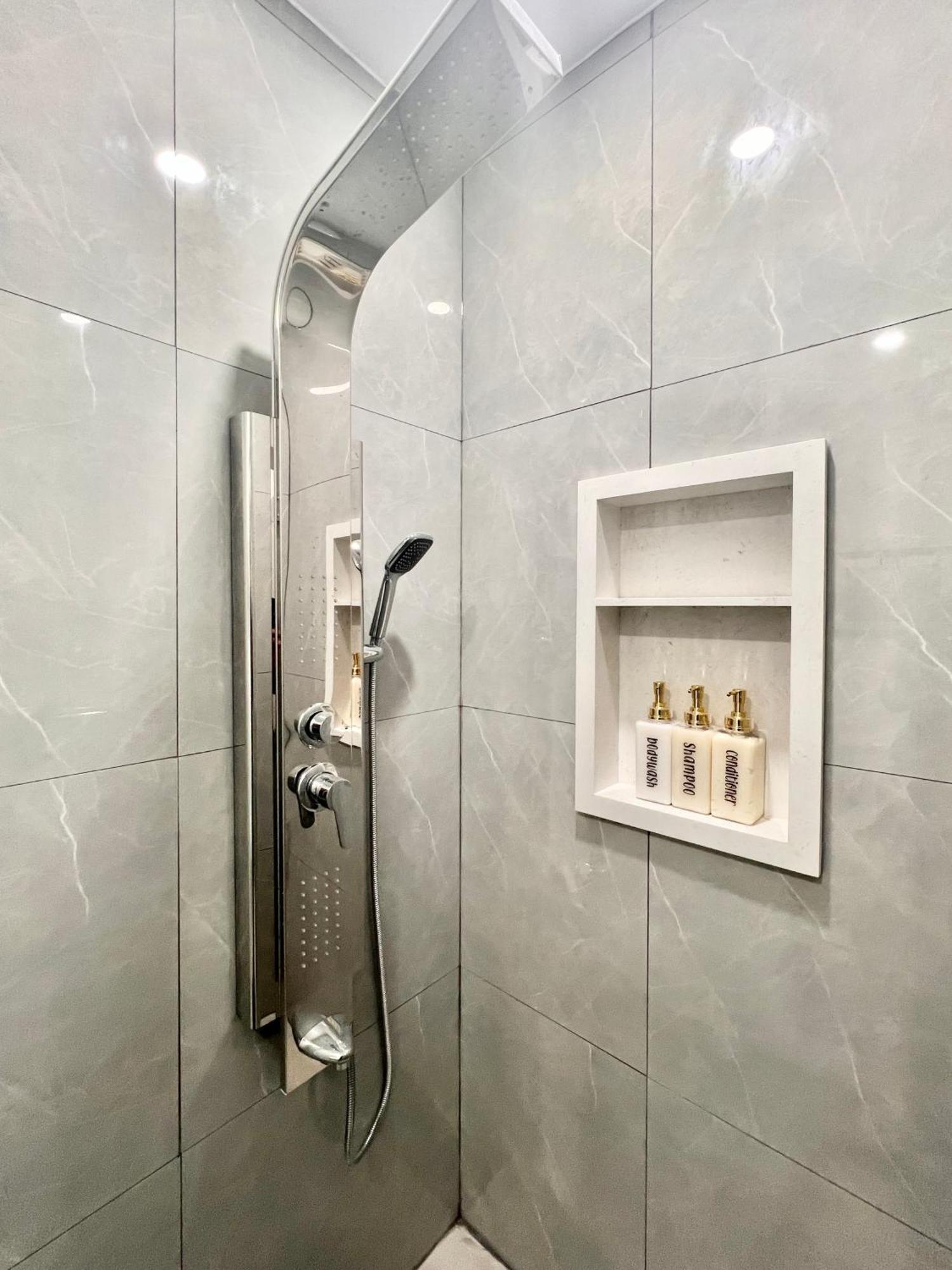 Upgraded Rooms With Bath 7-Min To Subway Near Downsview Rogers Stadium Toronto Zewnętrze zdjęcie