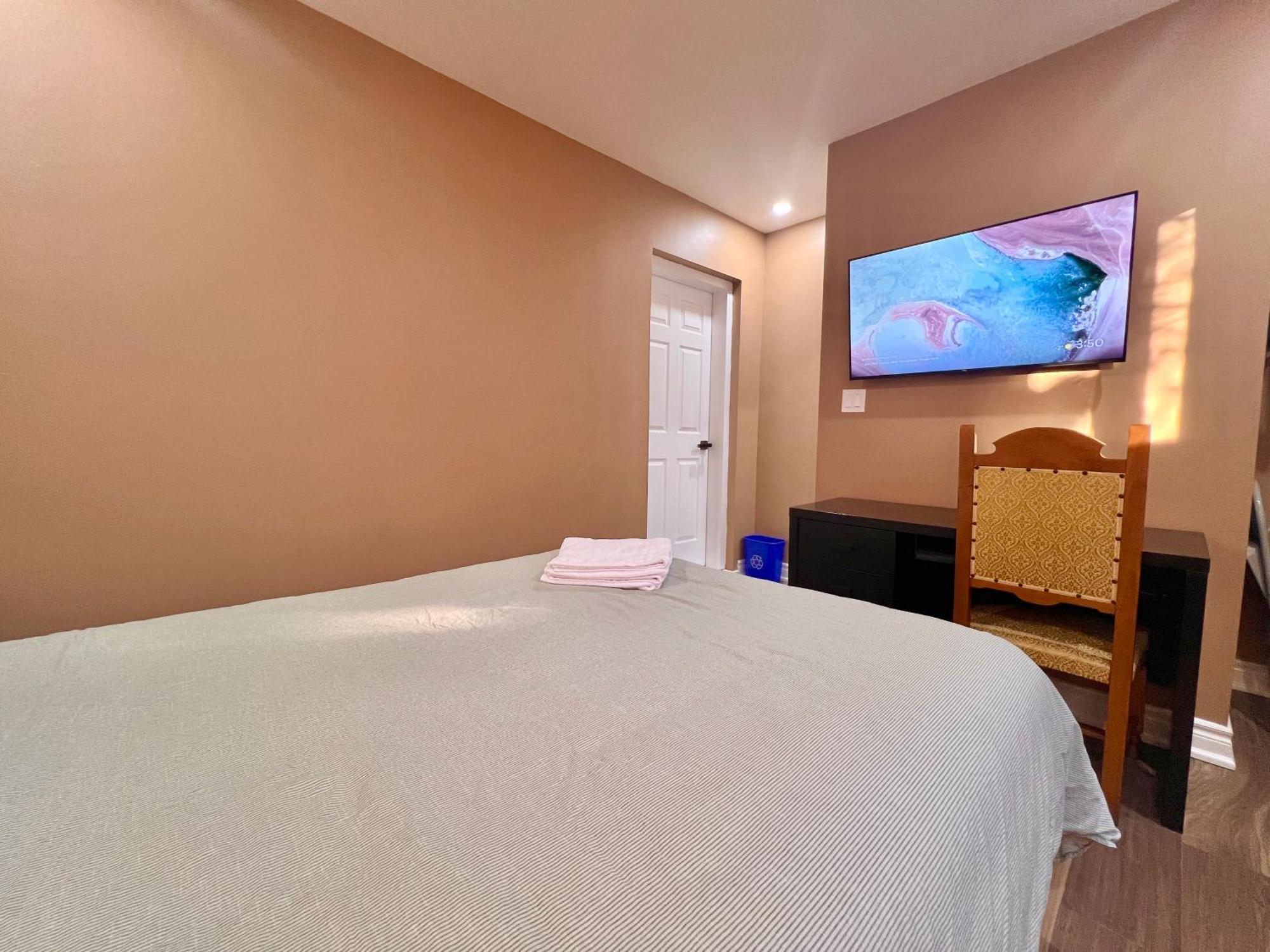 Upgraded Rooms With Bath 7-Min To Subway Near Downsview Rogers Stadium Toronto Zewnętrze zdjęcie